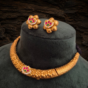 Antique Pachi Kundan Hasli Necklace Set