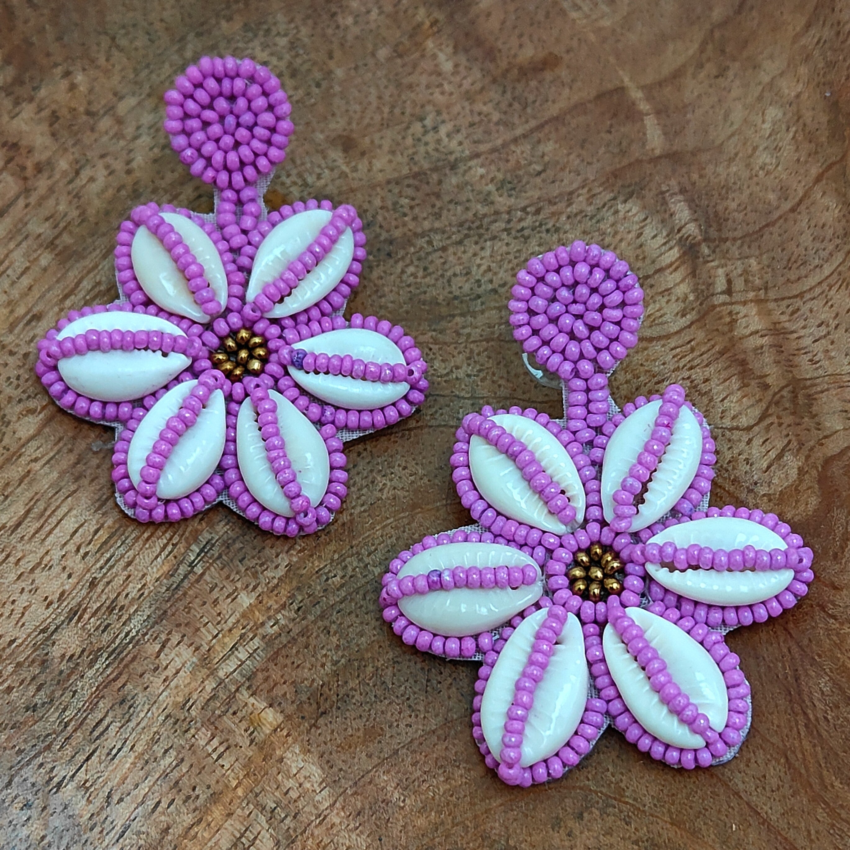 Beaded hotsell Purple Daisy Earrings