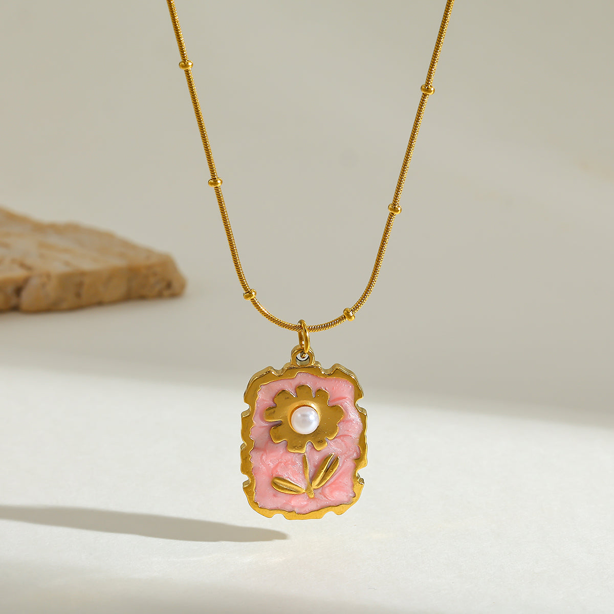 18K Gold-Plated Pearl-Embedded Flower Enamel Pendant Necklace