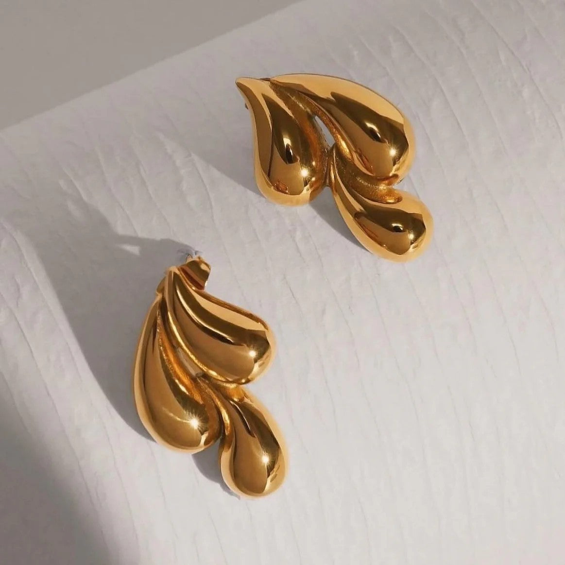 1 Pair Anti-Tarnish Gold-Plated Triple Droplet Stud Earrings