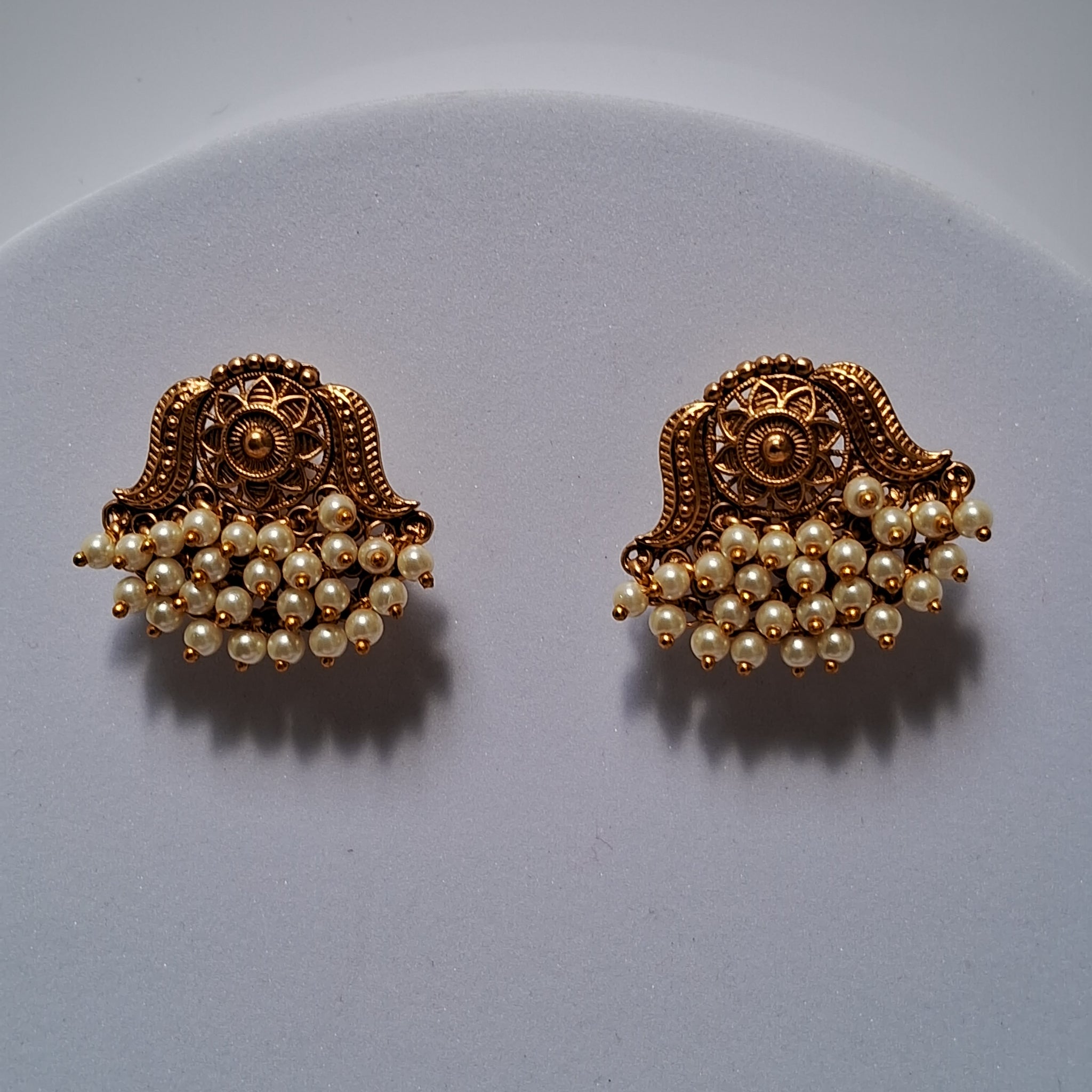 Antique Earrings, Pearl Matte Gold Plating (MKAN1001)