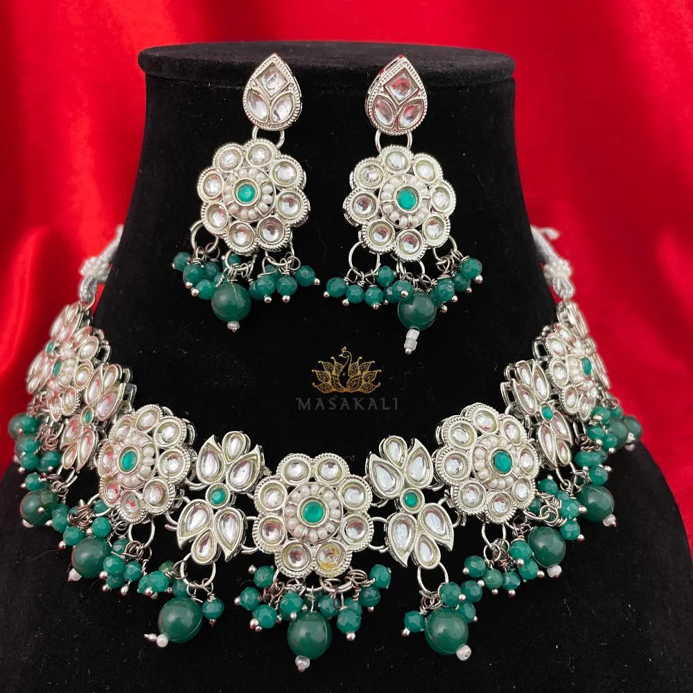 Antique Kundan & Pearl Studded Choker Necklace Set, Dark Green