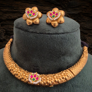 Antique Pachi Kundan Hasli Necklace Set