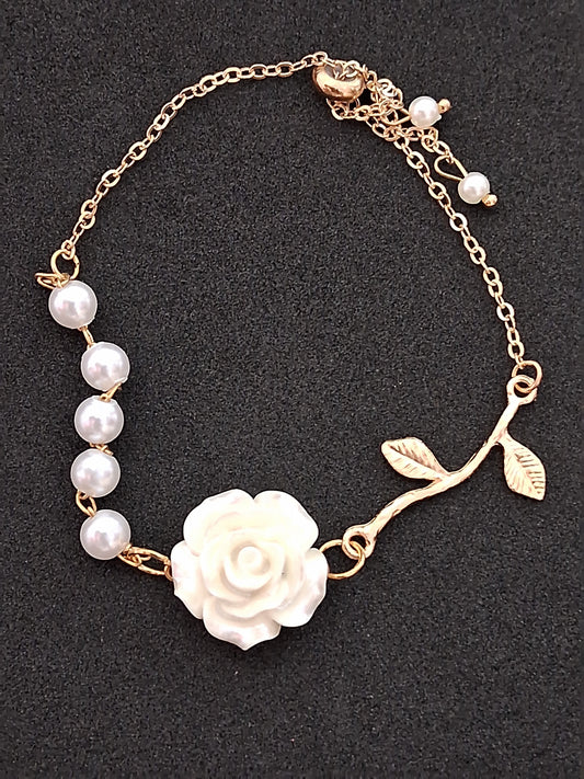 Camellia Flower Pearl Bracelet (MURB1002)