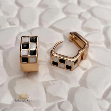 Checkered Pattern Dainty Hoop Earrings