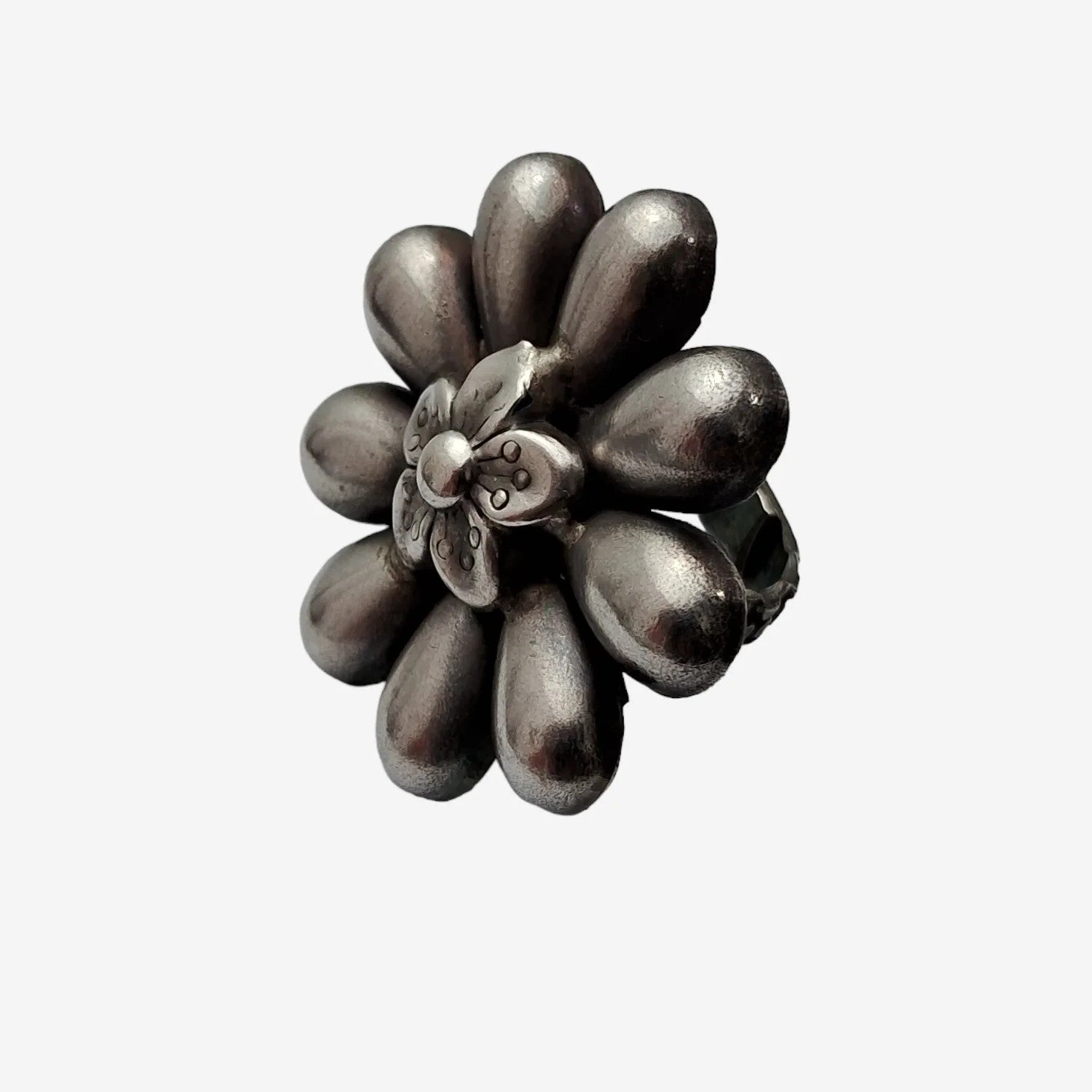 Floral Design Oxidised Silver-Toned Finger Ring