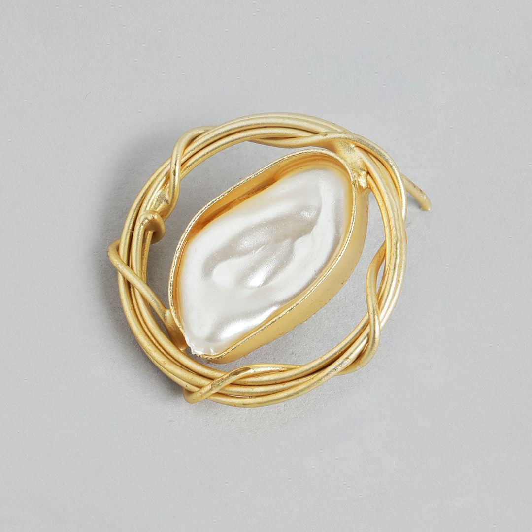 Gold-Plated Baroque Pearl Circular Shaped Stud Earrings
