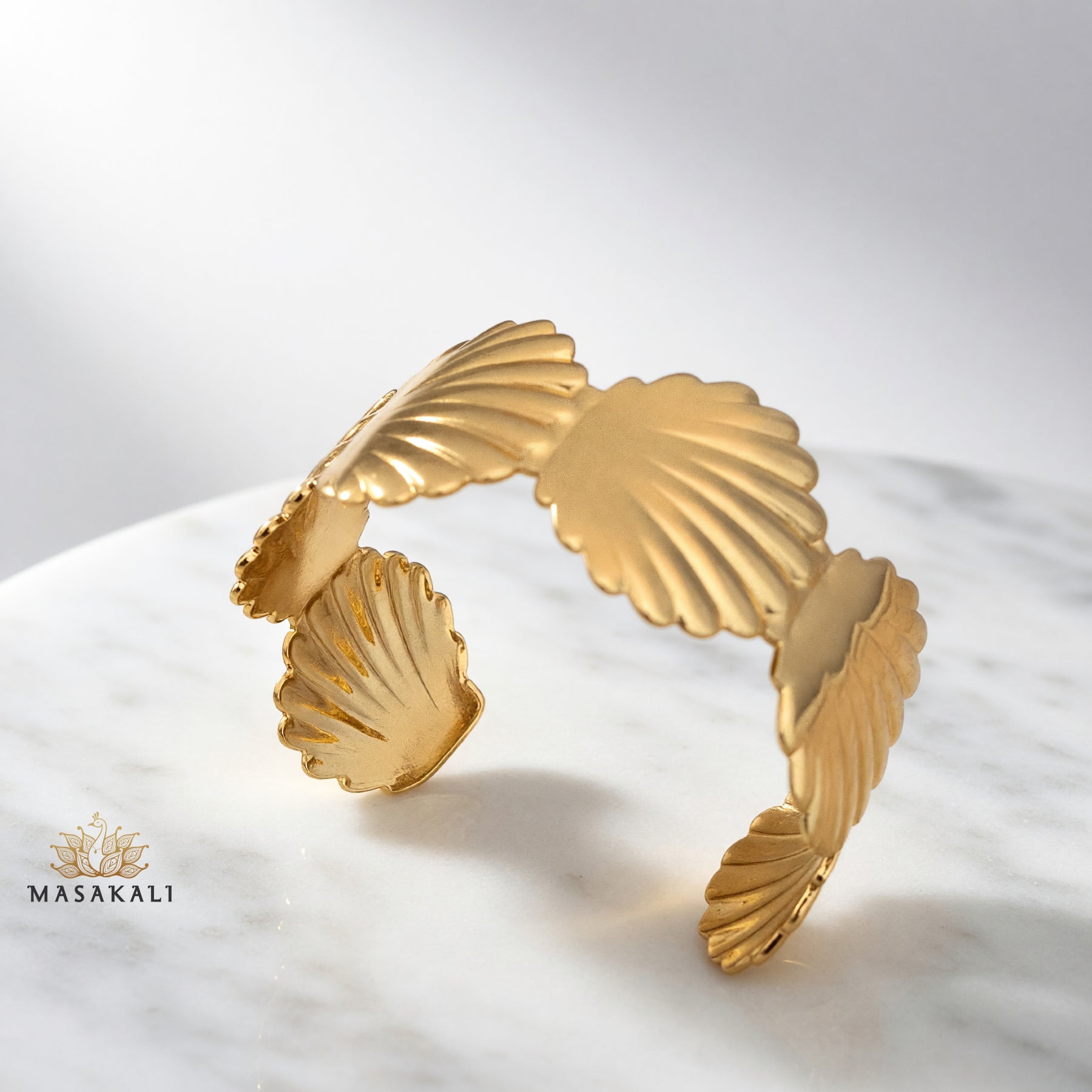 Gold-Plated Chunky Seashell Cuff Bracelet