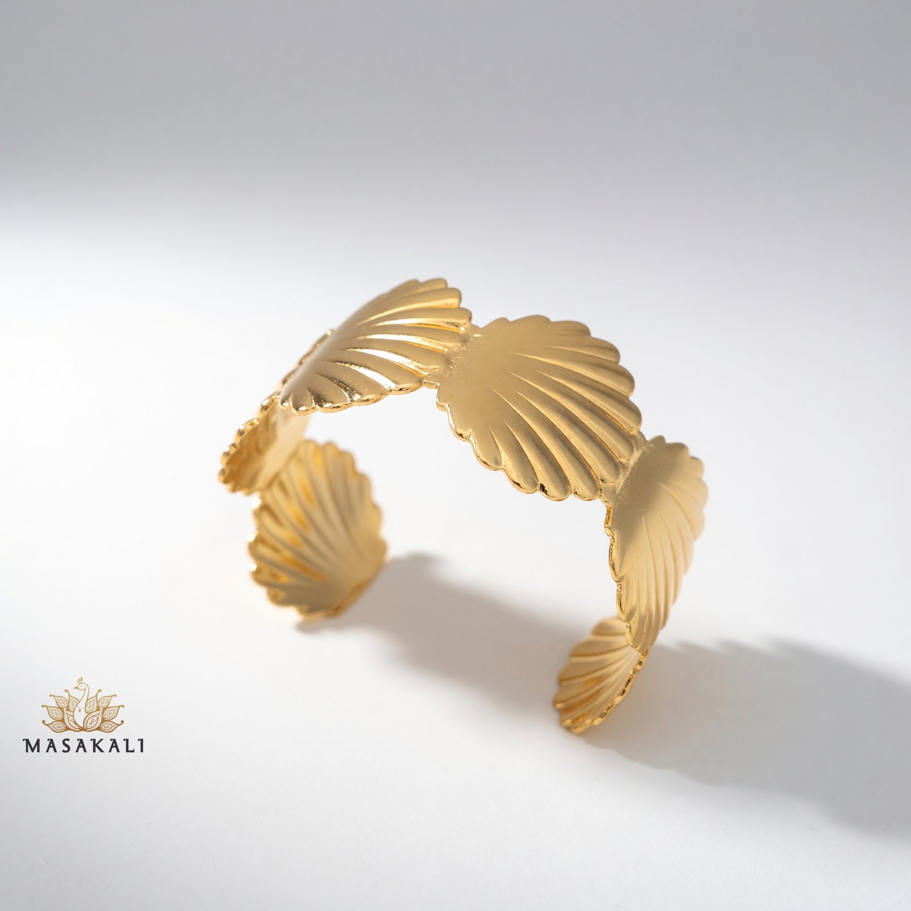 Gold-Plated Chunky Seashell Cuff Bracelet