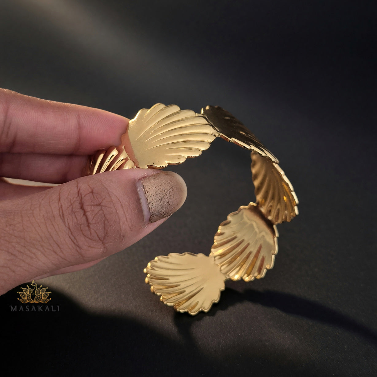 Gold-Plated Chunky Seashell Cuff Bracelet