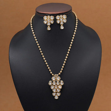 Gold-Plated Rajwadi Kundan Haar Necklace Set For Women