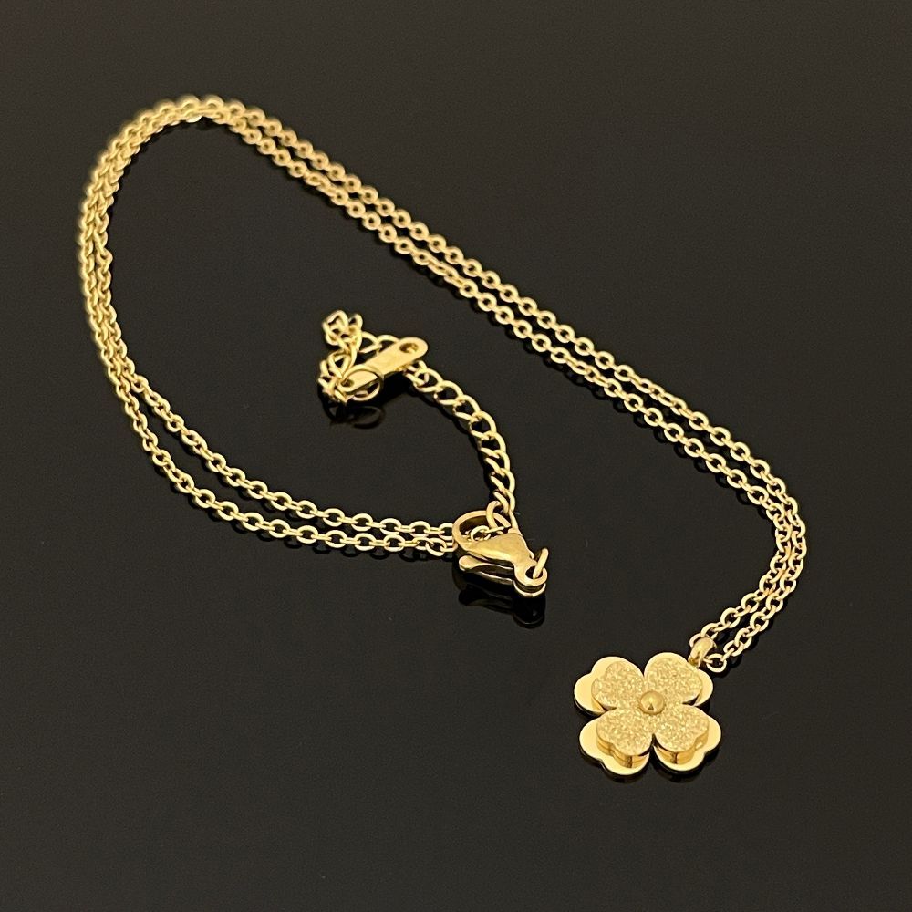 Leaf Clover Charm Anti-Tarnish Pendant Necklace