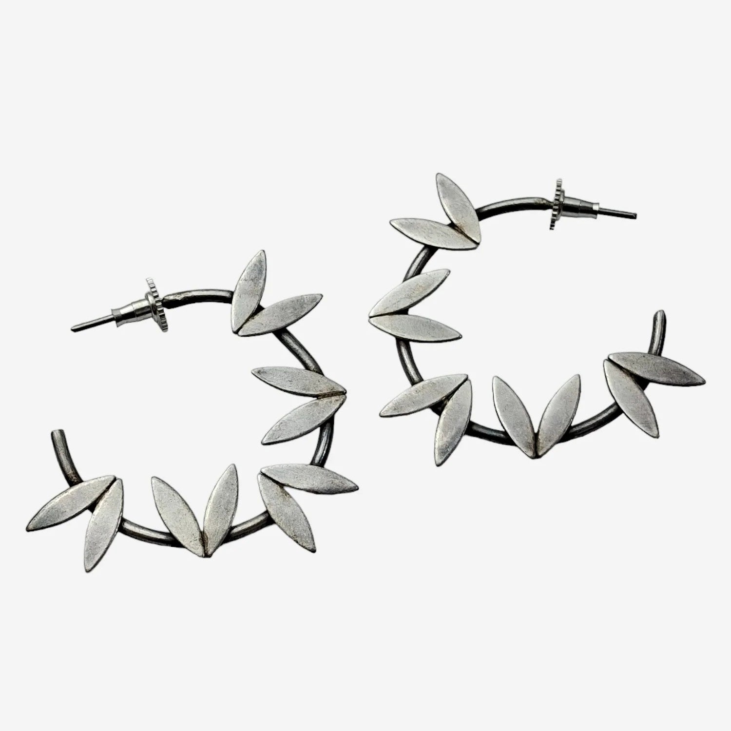 Leaf Design Hoop Earrings