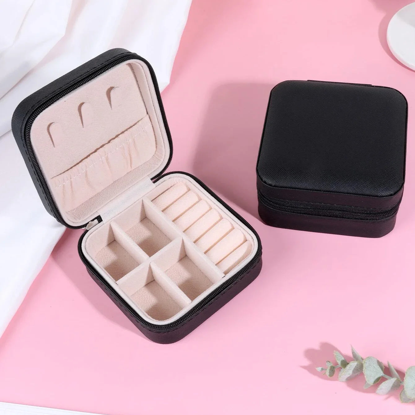 Masakali Jewellery Storage Box, PU Leather Jewellery Organiser For Women - Black