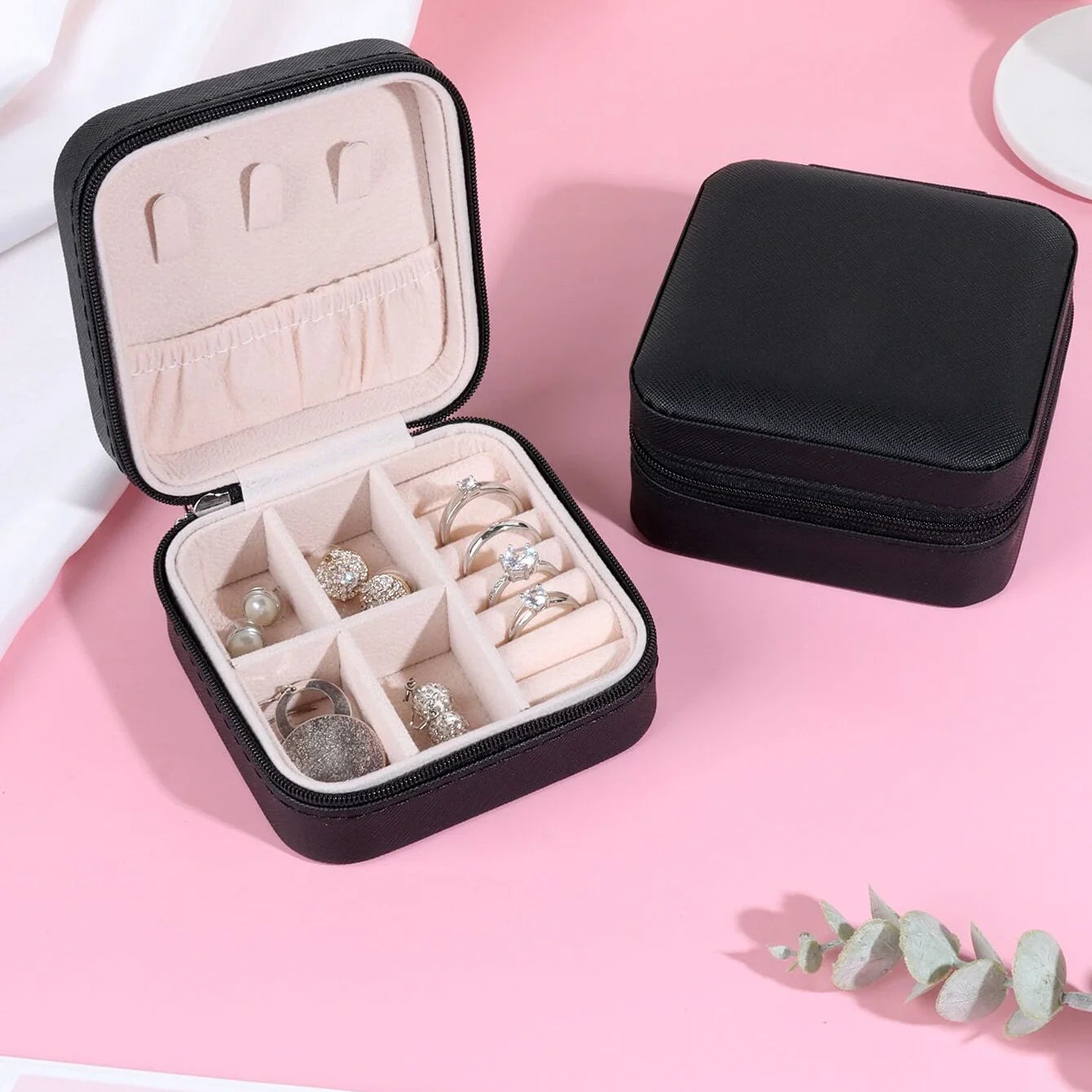 Masakali Jewellery Storage Box, PU Leather Jewellery Organiser For Women - Black