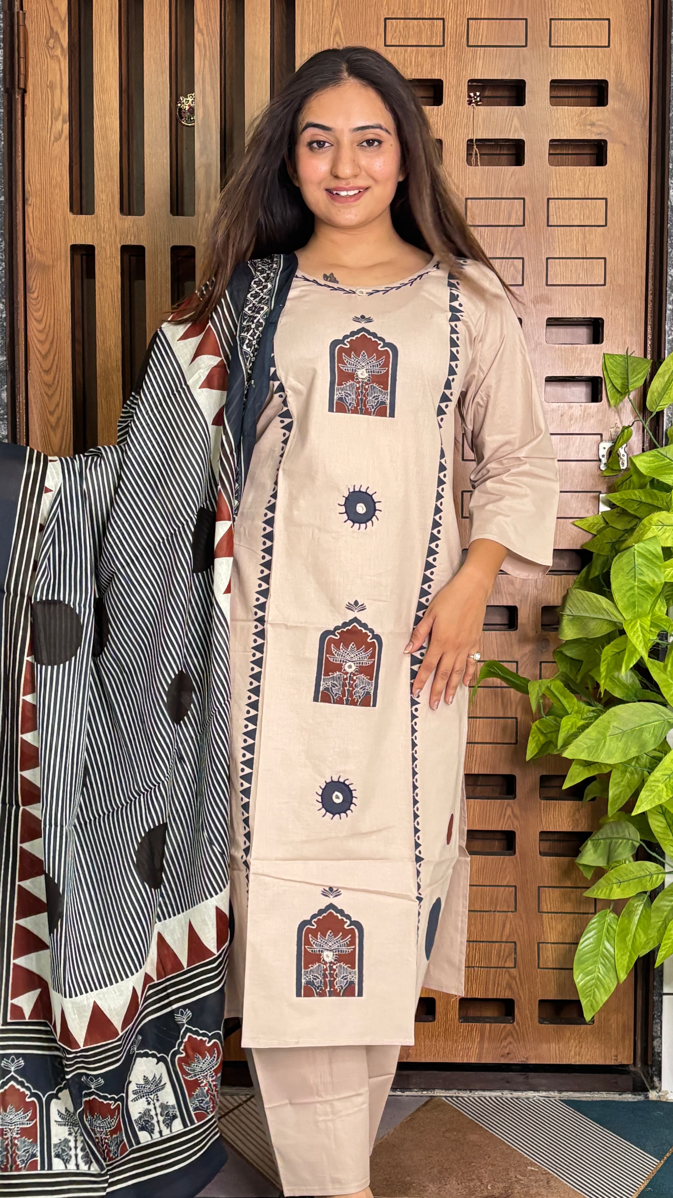 Masakali Pure Dhabu Cotton Handwork Kurta, Pant & Dupatta Set