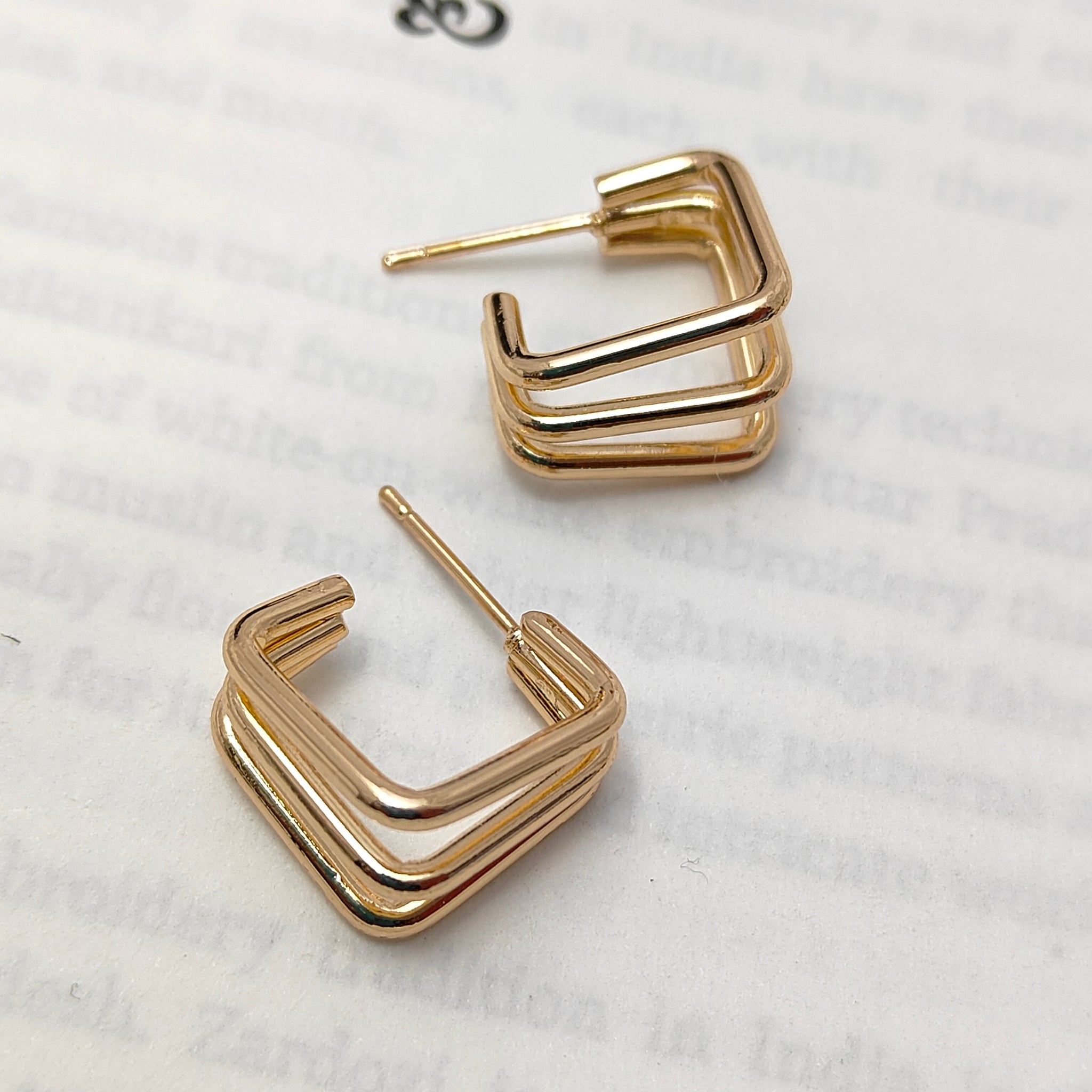 Triple Square Hoop Earrings, Gold Tone Casual Style Kpop Fashion Geometric Earrings (MTAR1025)